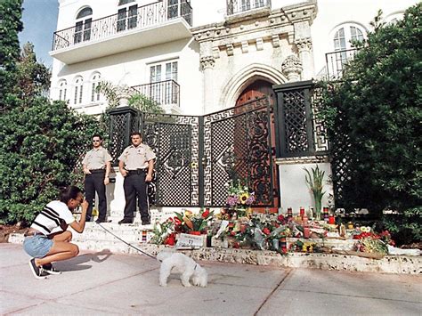 THE MURDER OF GIANNI VERSACE! 